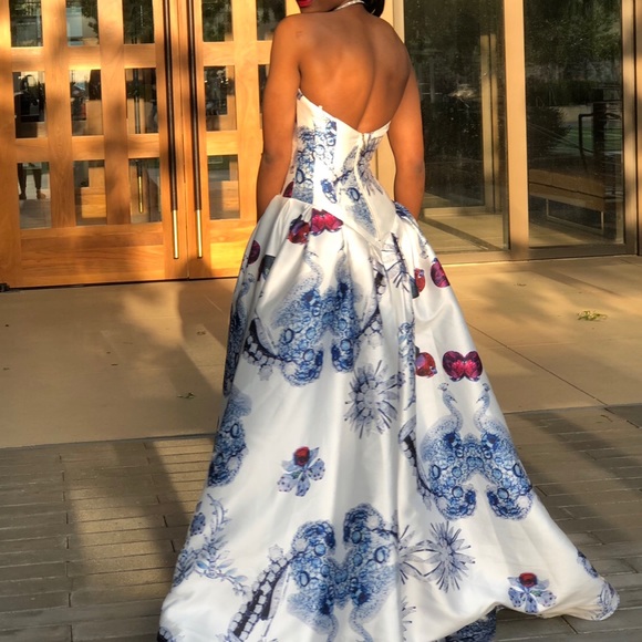 PROM DRESS - Picture 2 of 4